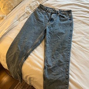 Zara mom fit medium wash jeans